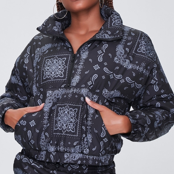 Forever 21 Jackets & Blazers - Forever 21 Paisley Puffer Half Zip Black & Grey Oversized Pullover Coat XS